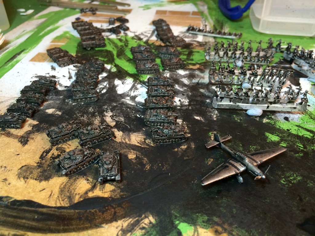 1/285 GHQ early WWII armour, soft-skin vehicles and infantry with a JU-87 Stuka.